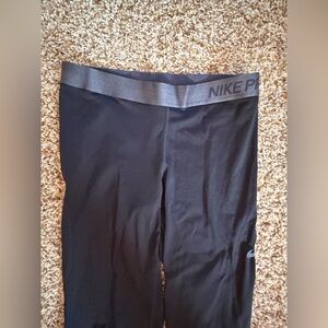 Nike Women’s Black Large Leggings